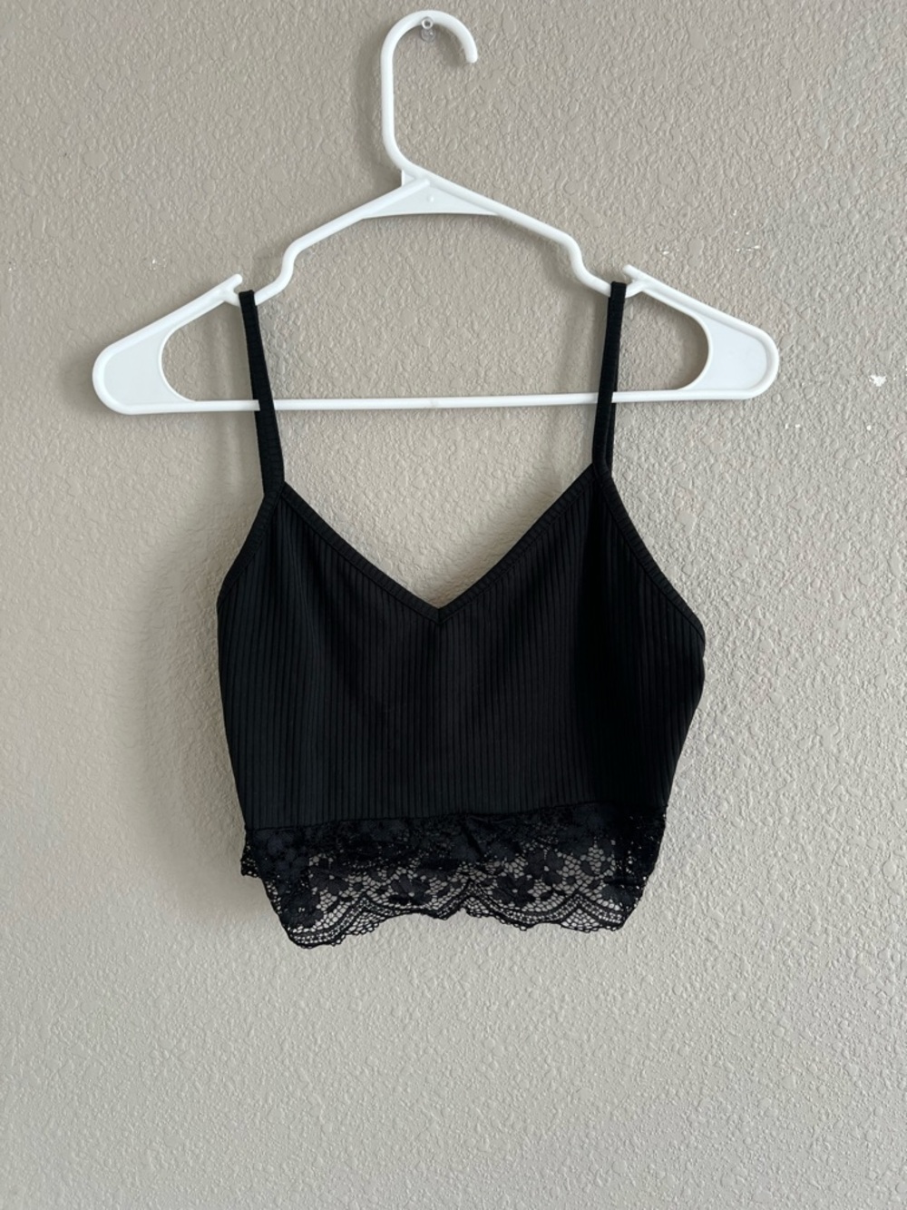 SHEIN Black Ribbed Lace-Back V-Neck Tank
